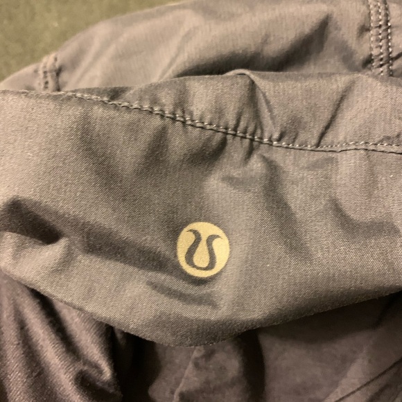 Lululemon Resolution Jacket - Picture 5 of 8